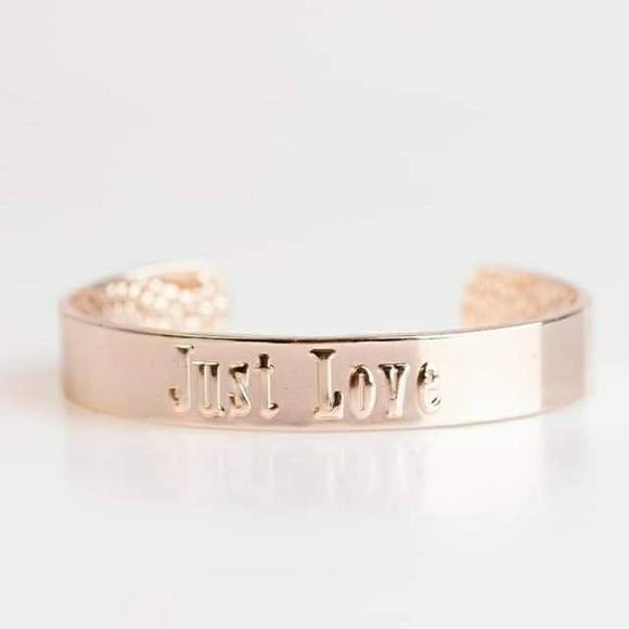 Jewelry - Picture 5 of 8